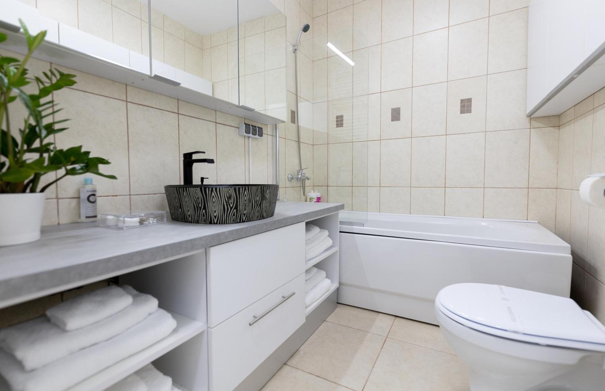 Obor Central Oasis --Secured Parking Nearby --Self Check-In-- 1Min Metro Station Βουκουρέστι Εξωτερικό φωτογραφία