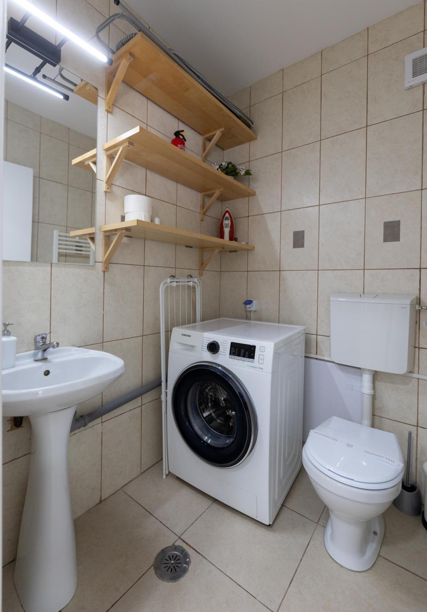 Obor Central Oasis --Secured Parking Nearby --Self Check-In-- 1Min Metro Station Βουκουρέστι Εξωτερικό φωτογραφία